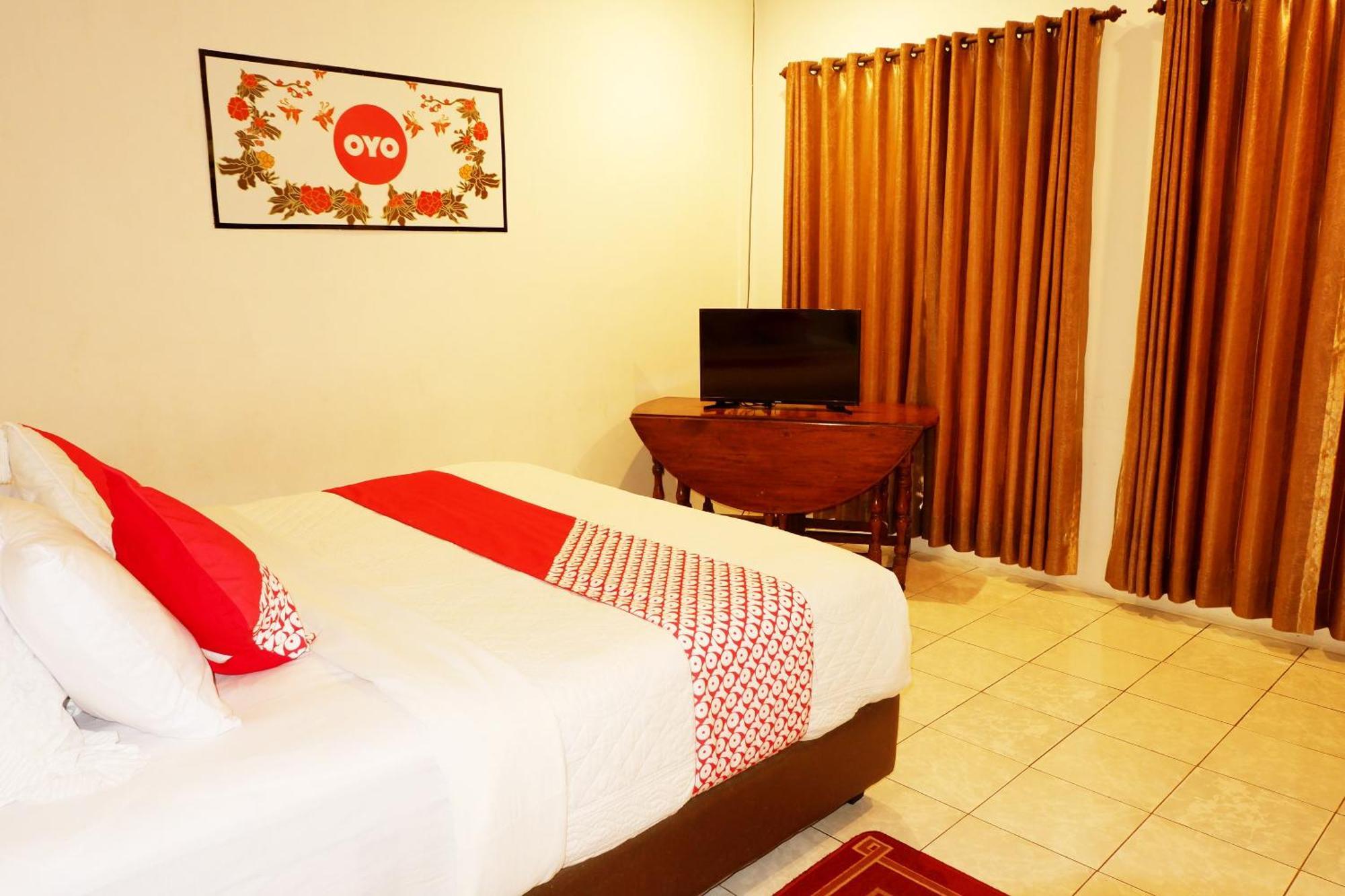 Cemara'S Homestay Batu  Esterno foto